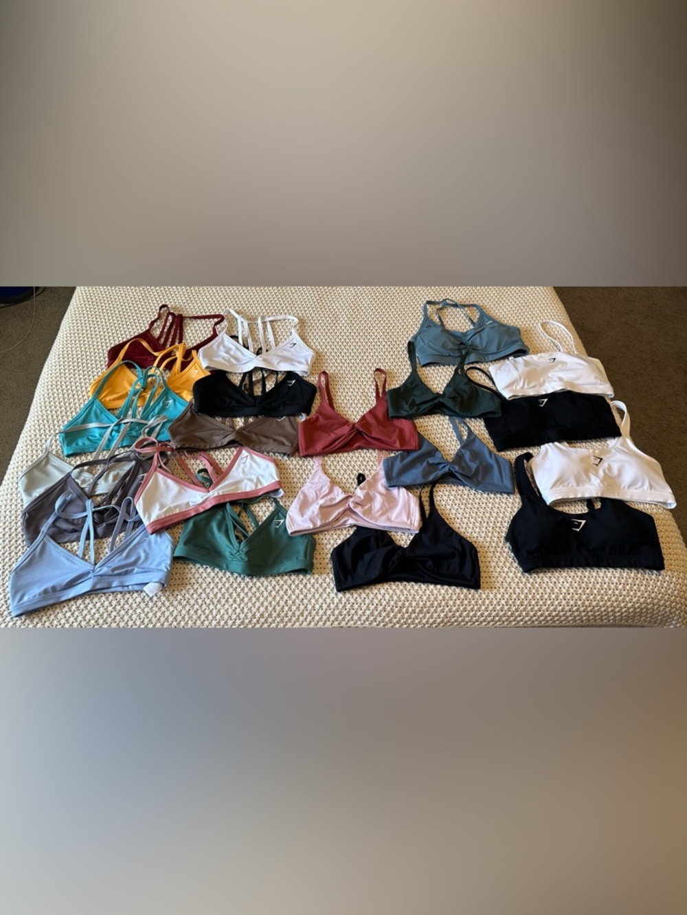 HUGE GYMSHARK SPORTS BRAS BUNDLE 21 BRAS